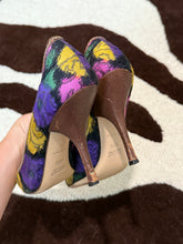 Load image into Gallery viewer, ‘04 Miu Miu Spring/Summer Floral Heels-sz 38.5/8