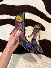 Load image into Gallery viewer, ‘04 Miu Miu Spring/Summer Floral Heels-sz 38.5/8