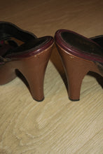 Load image into Gallery viewer, Y2K Fendi Zucca Platform Wood Heels-sz 6