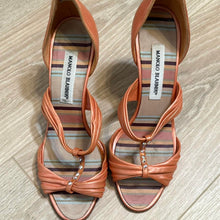 Load image into Gallery viewer, Manolo Blahnik Peach Glam Heels-sz 8.5