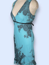 Load image into Gallery viewer, Y2K F21 Lace Print Dress-sz S/M
