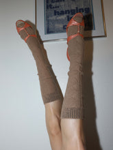 Load image into Gallery viewer, Manolo Blahnik Peach Glam Heels-sz 8.5
