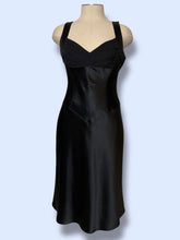 Load image into Gallery viewer, 90s Jones New York Silk Drop Waist Faux Corset Style Dress-sz 6
