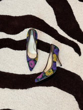 Load image into Gallery viewer, ‘04 Miu Miu Spring/Summer Floral Heels-sz 38.5/8
