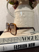 Load image into Gallery viewer, Marc Jacobs 70s Style Sunglasses
